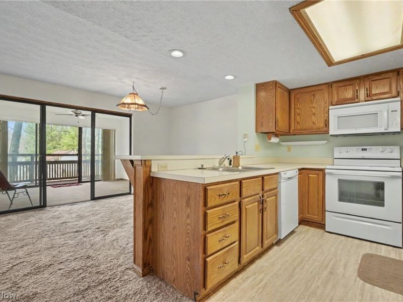 2197 Pinebrook Trail, Cuyahoga Falls, OH 44223 Photo 13