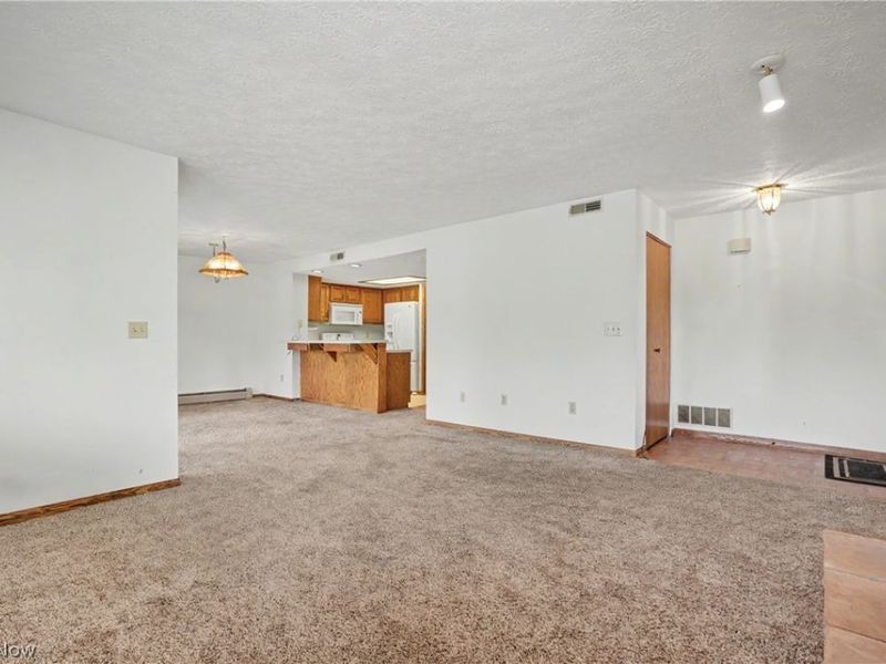 2197 Pinebrook Trail, Cuyahoga Falls, OH 44223 Photo 4