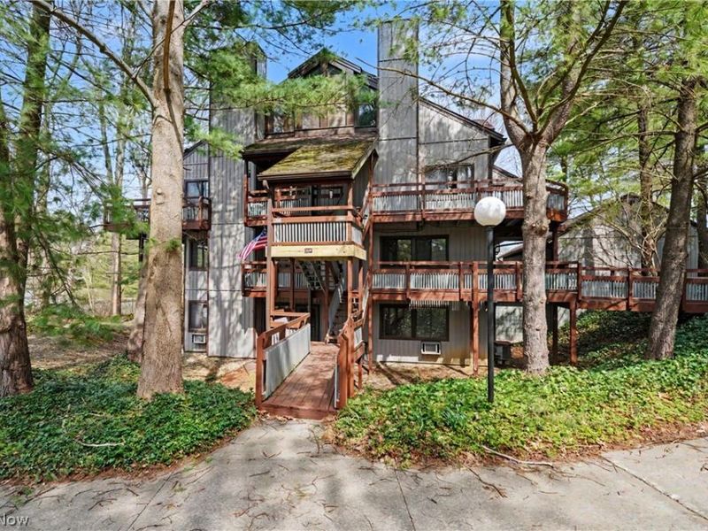 2197 Pinebrook Trail, Cuyahoga Falls, OH 44223 Photo 45