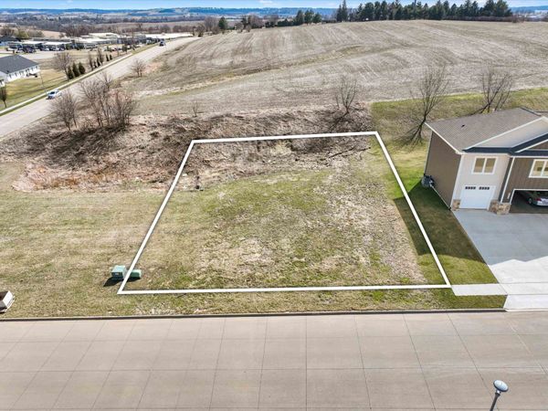 2135 Jo Ann Drive, Asbury, IA 52002