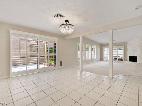 2312 Plaza Del Prado , Las Vegas, NV 89102