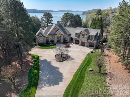 144 Moss Bank Court New London, NC 28127