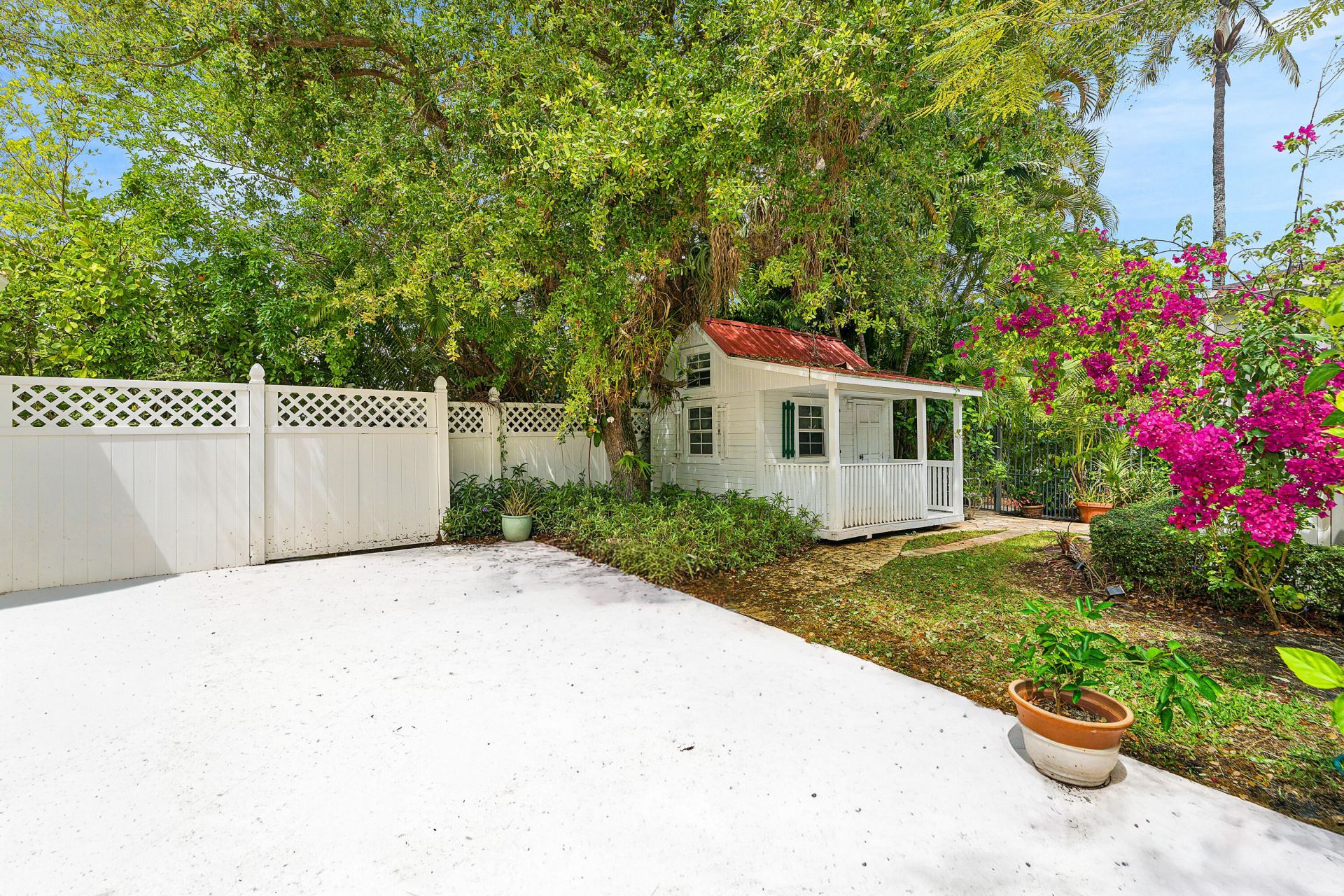 210 Merrain Road, Palm Beach, FL 33480 Photo