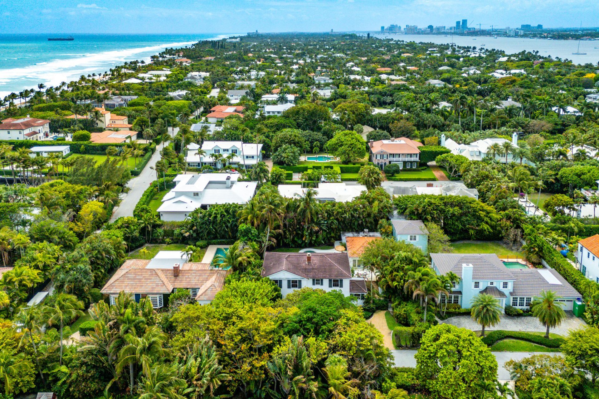 210 Merrain Road, Palm Beach, FL 33480 Photo