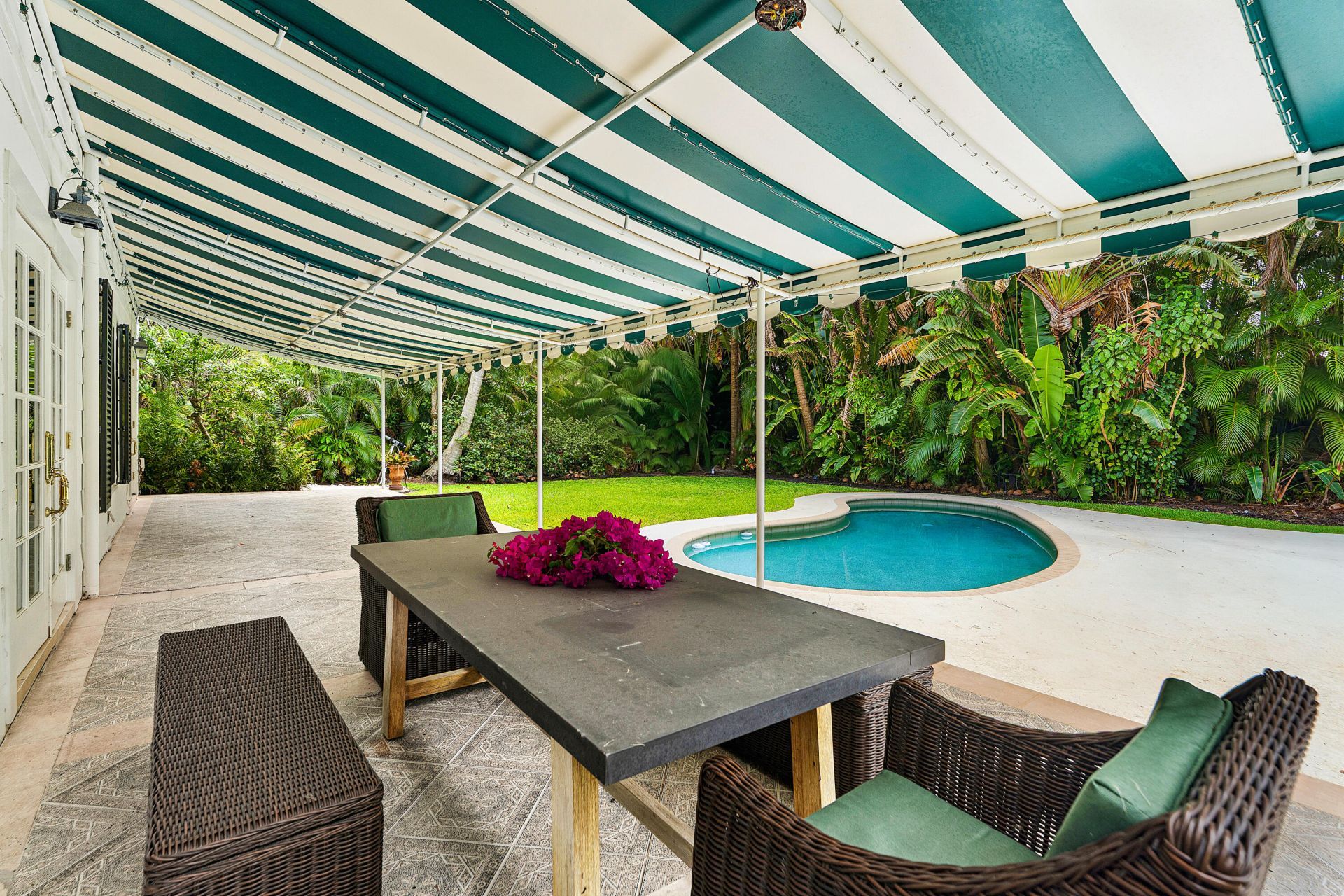 210 Merrain Road, Palm Beach, FL 33480 Photo