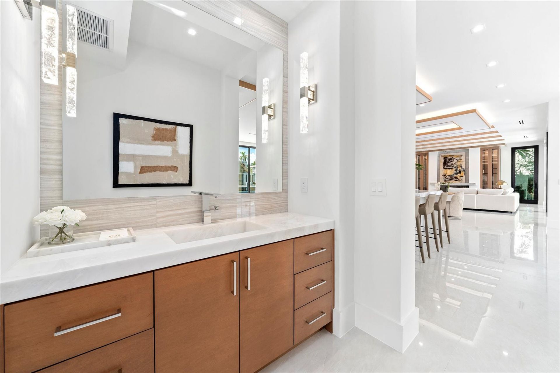 24 Fiesta Way, Fort Lauderdale, FL 33301 Photo