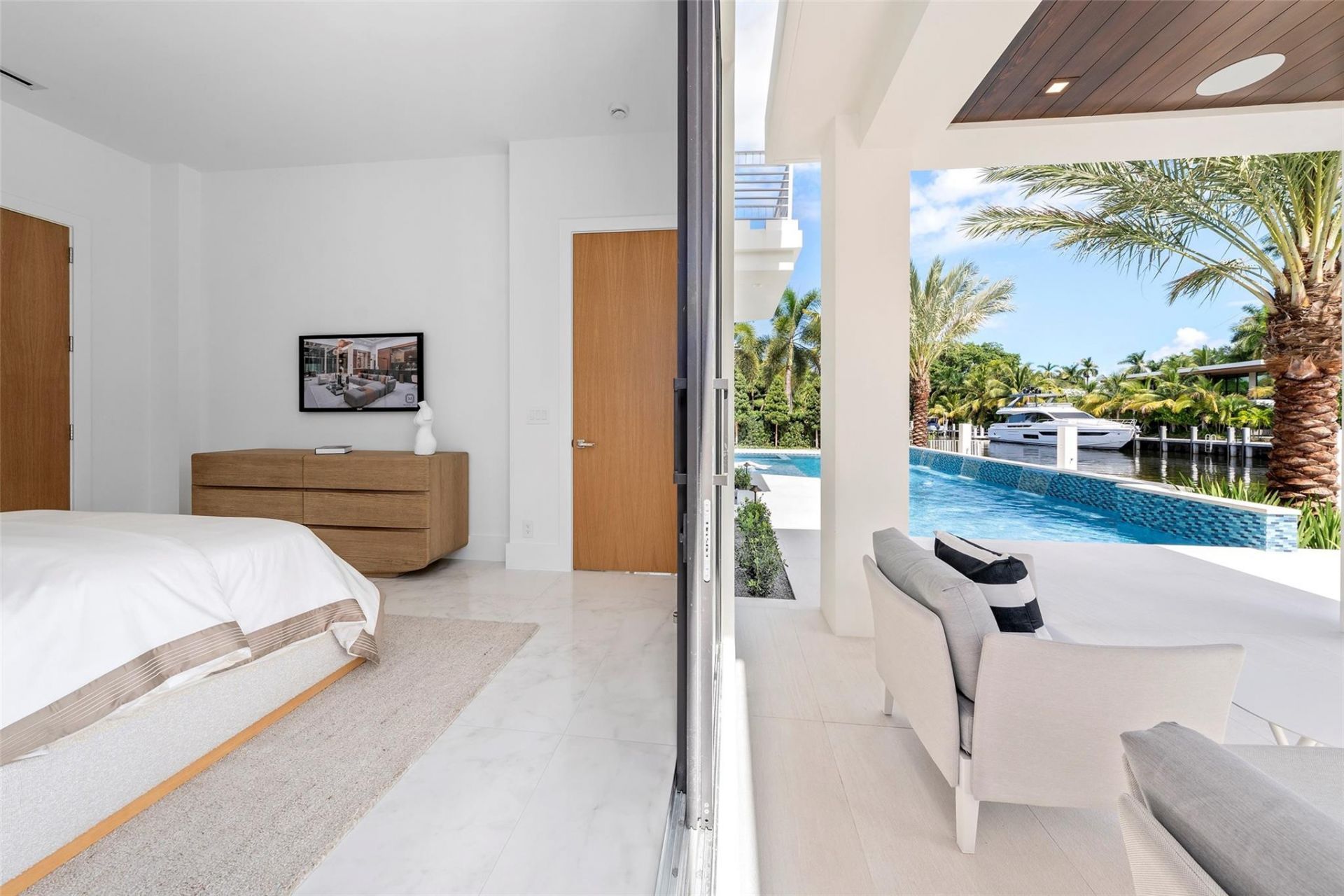 24 Fiesta Way, Fort Lauderdale, FL 33301 Photo