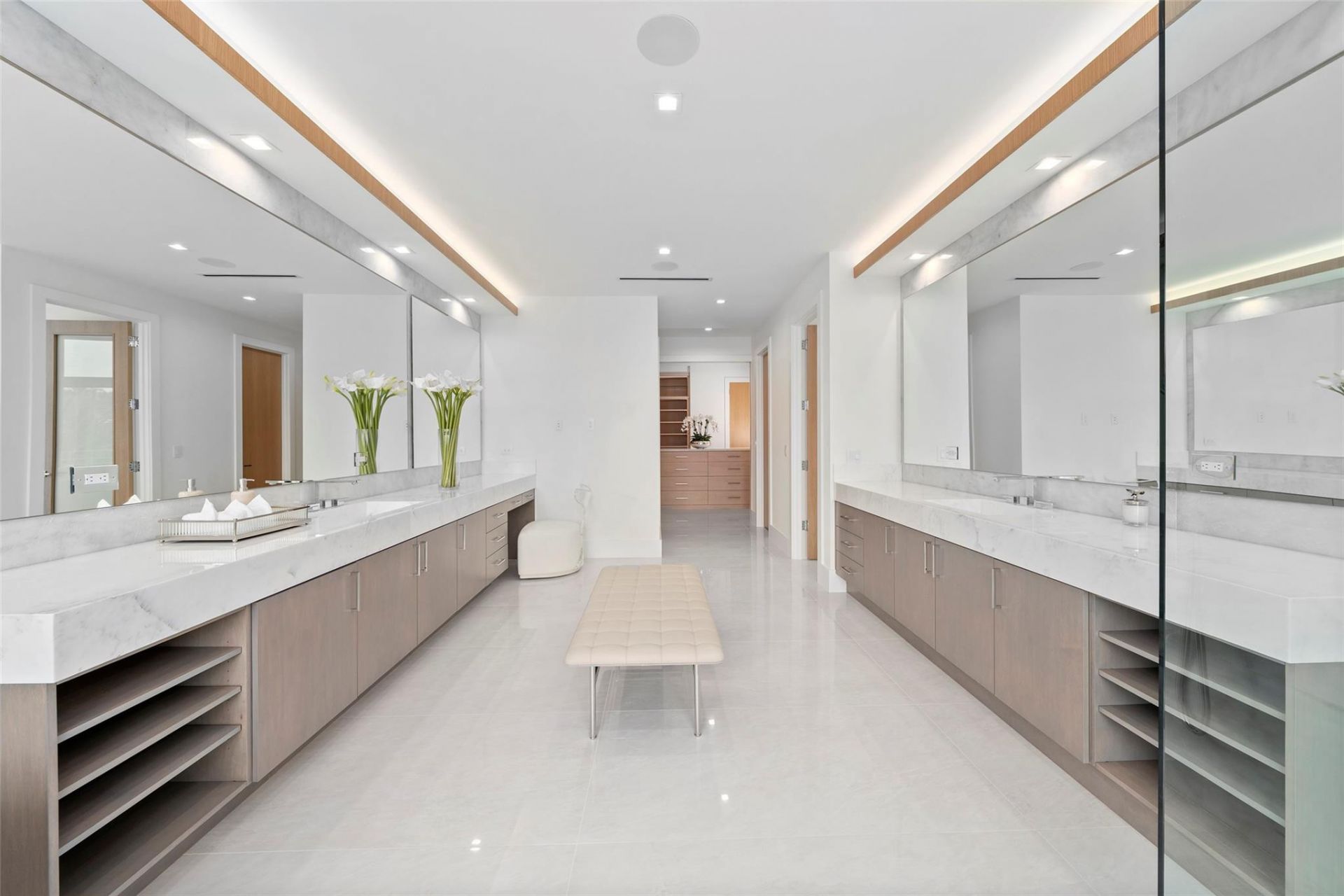 24 Fiesta Way, Fort Lauderdale, FL 33301 Photo