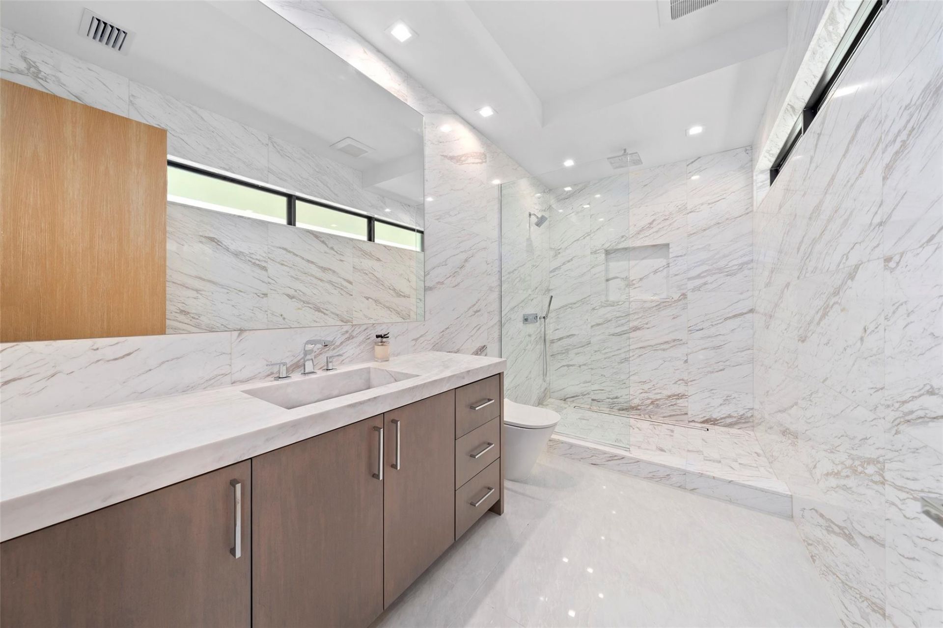 24 Fiesta Way, Fort Lauderdale, FL 33301 Photo