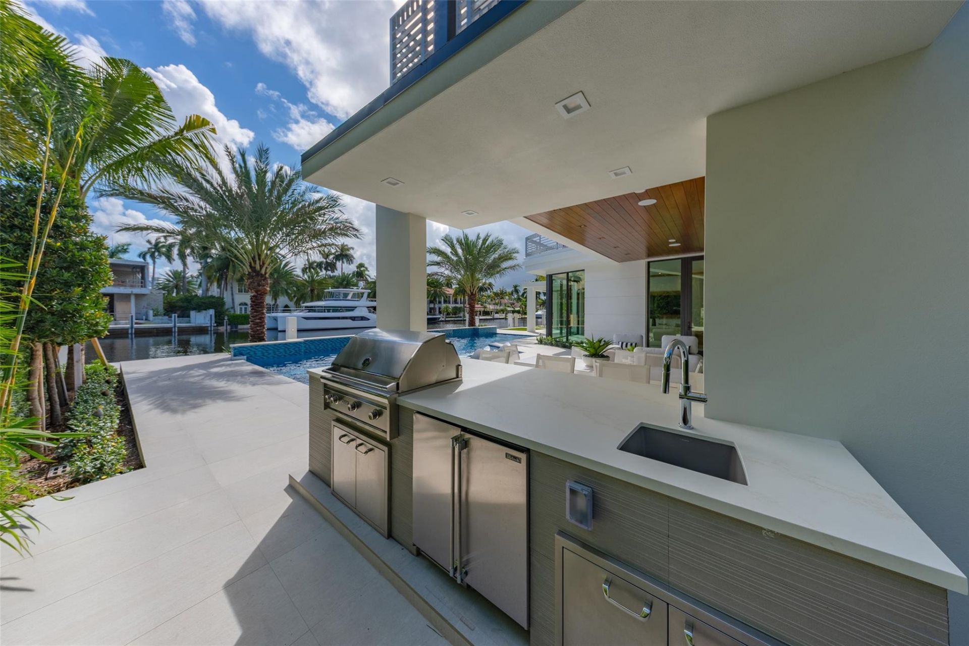 24 Fiesta Way, Fort Lauderdale, FL 33301 Photo