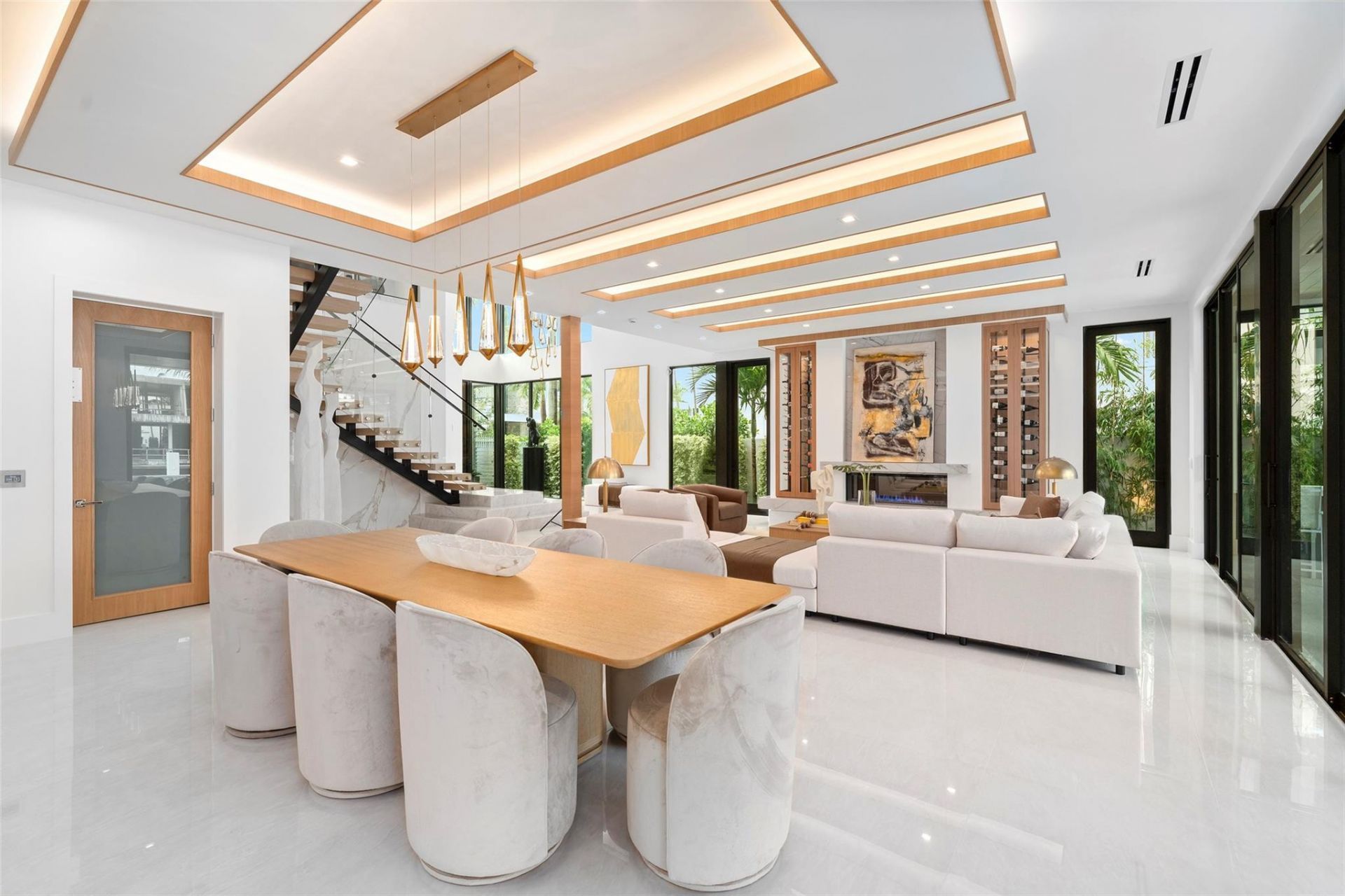 24 Fiesta Way, Fort Lauderdale, FL 33301 Photo