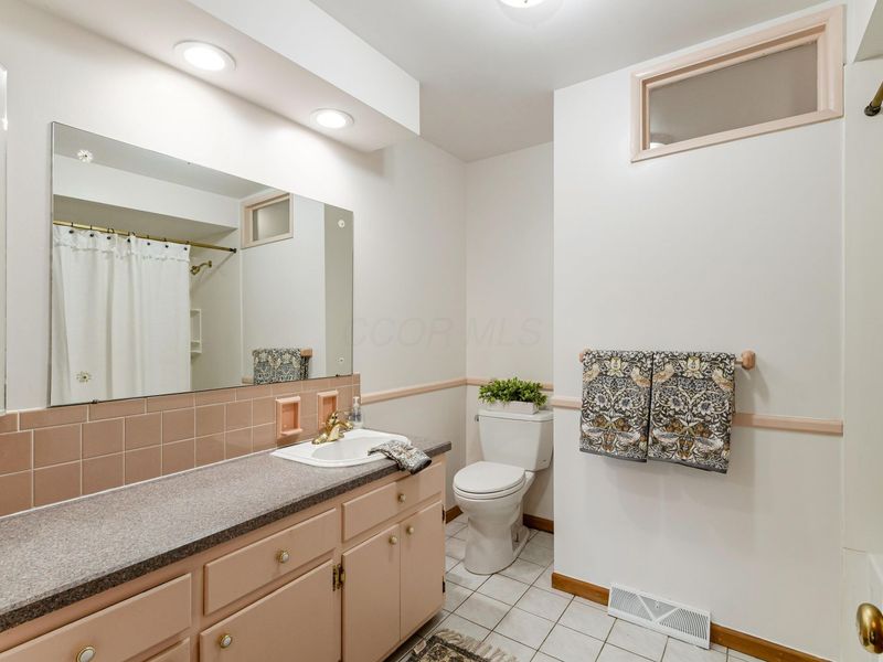 1418 Northam Road, Columbus, OH 43221 Photo 22