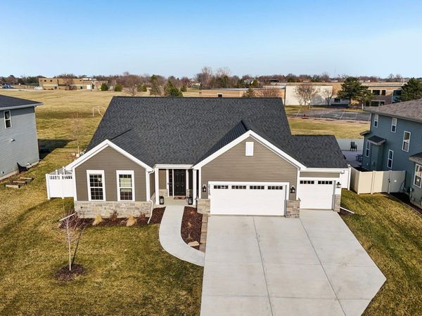 2725 Wayfair Street, Fitchburg, WI 53719