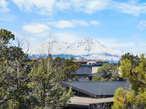 22950 Hideaway Lane, Unit #356, Bend, OR 97701