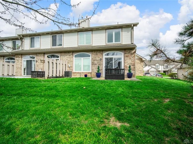 3571 Sequoia Drive, Beavercreek, OH 45431 Photo 6