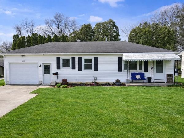 222 Kelly Ave, Bellville, OH 44813