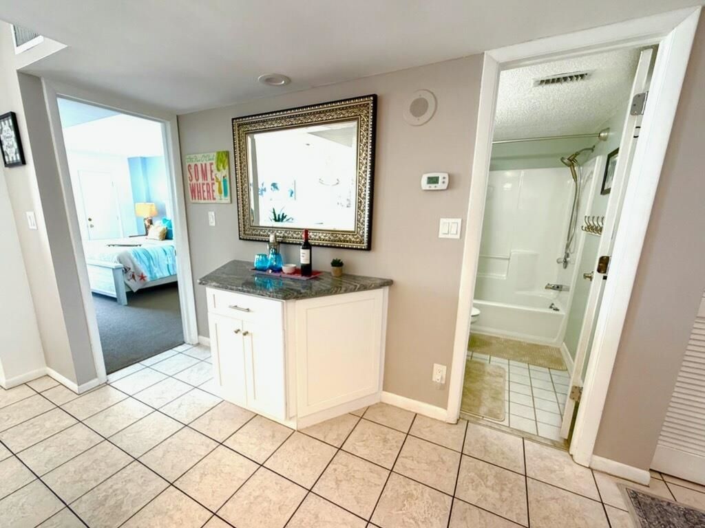 912 N Waccamaw Dr. Photo 4