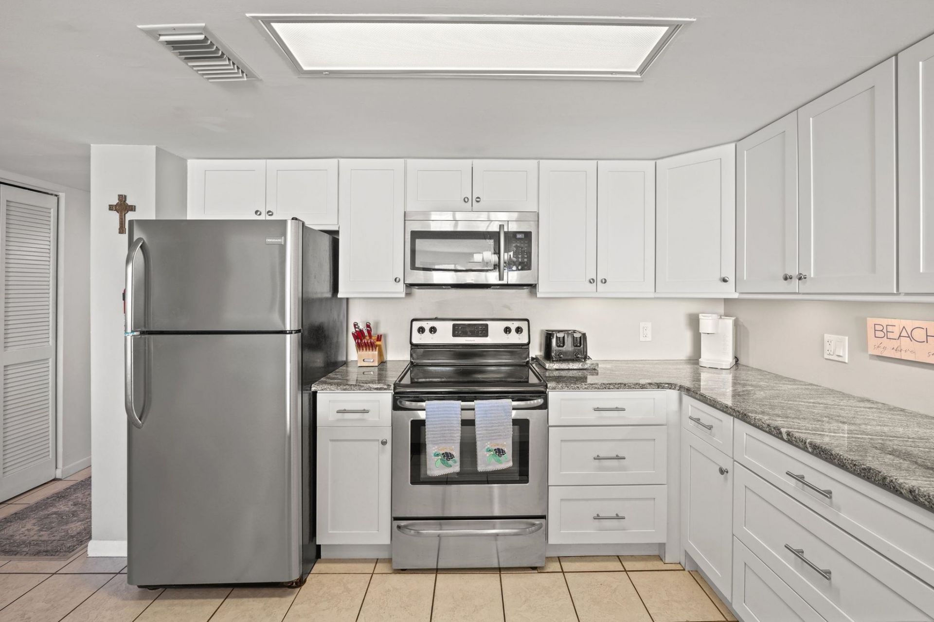 912 N Waccamaw Dr. Photo 7