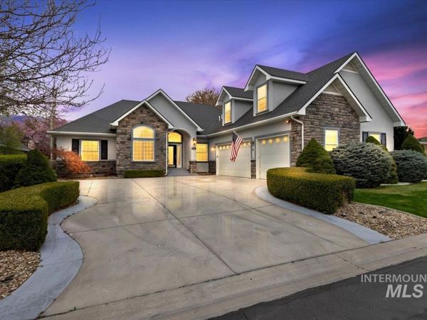 668 Canyon Park Ave, Twin Falls, ID 83301