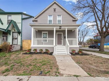 8103 E Canfield Street , Detroit, MI 48214