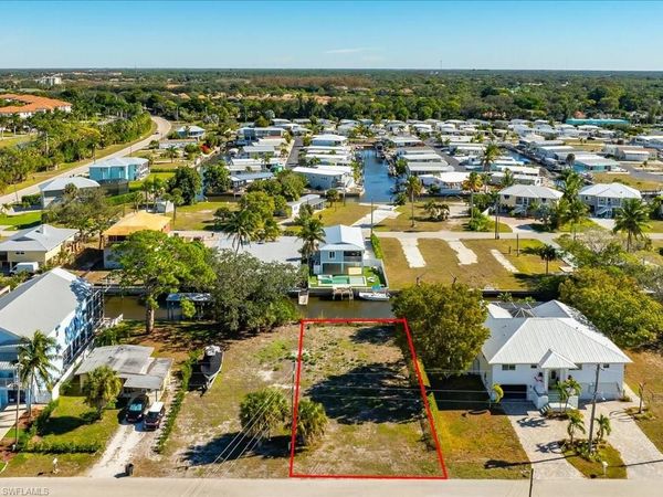 24526 Redfish ST , BONITA SPRINGS, FL 34134