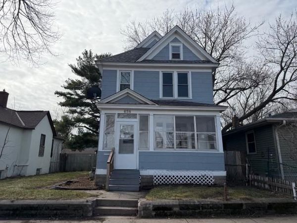 658 Edmund Avenue , Saint Paul, MN 55104
