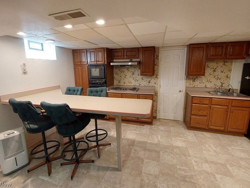 319 Westwood Drive, Steubenville, OH 43953 Photo 16