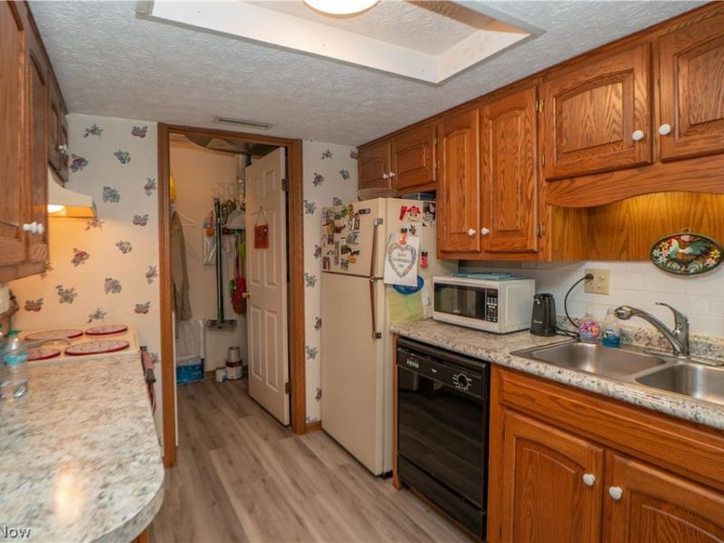 3070 Lancer Street NW, North Canton, OH 44720 Photo 10