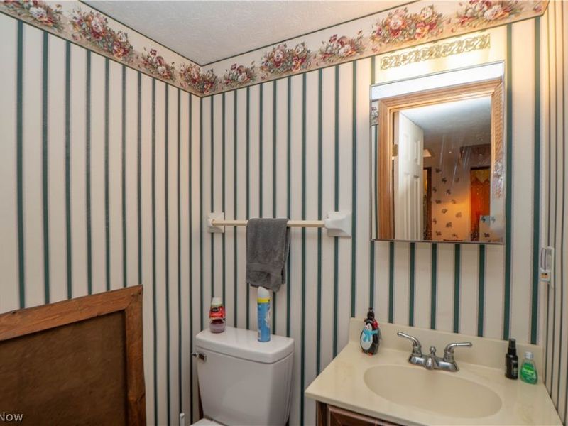 3070 Lancer Street NW, North Canton, OH 44720 Photo 14