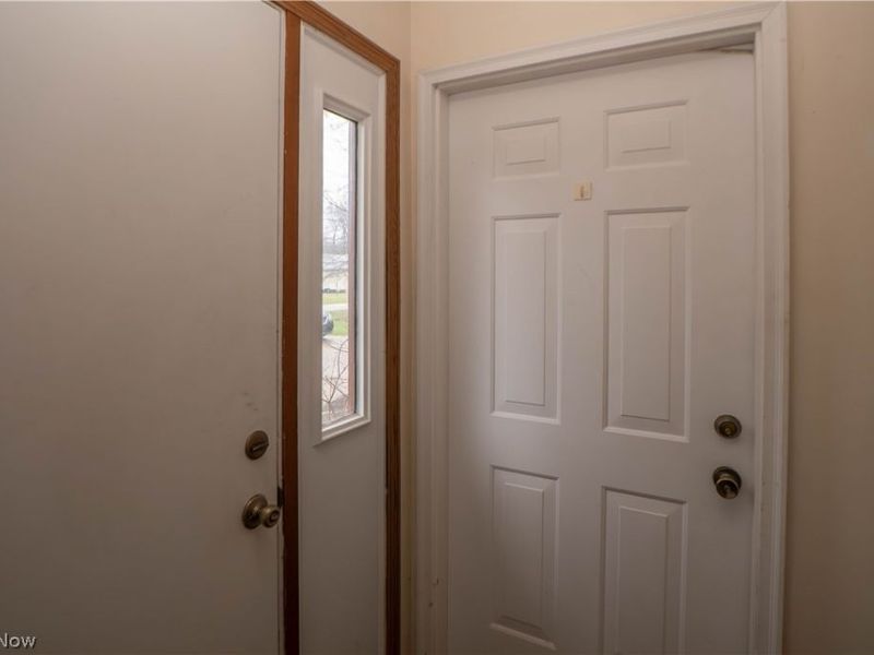 3070 Lancer Street NW, North Canton, OH 44720 Photo 2