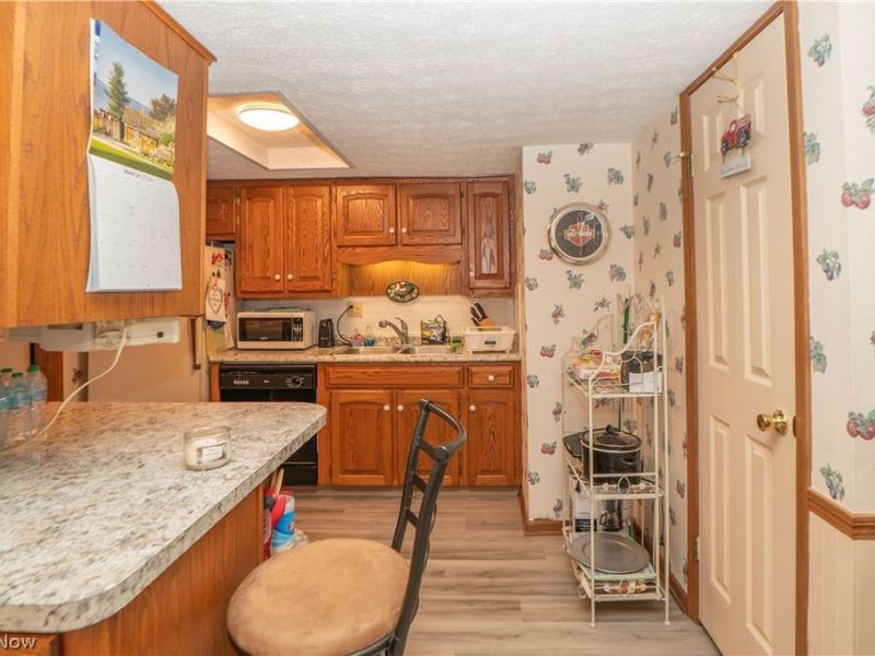 3070 Lancer Street NW, North Canton, OH 44720 Photo 9