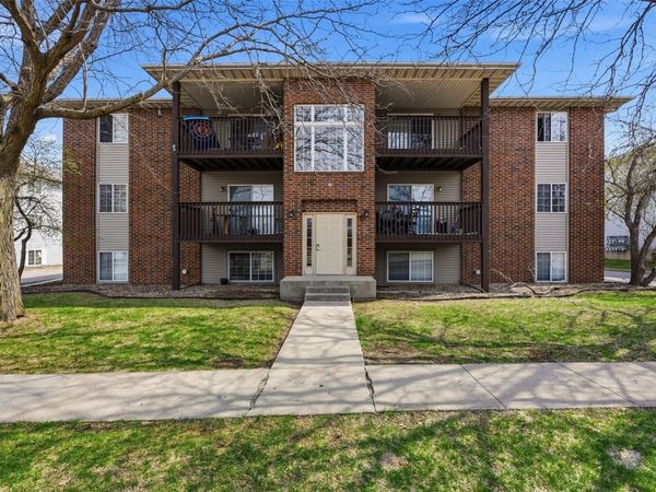 86 Westside Drive, Unit 86, Iowa City, IA 52246