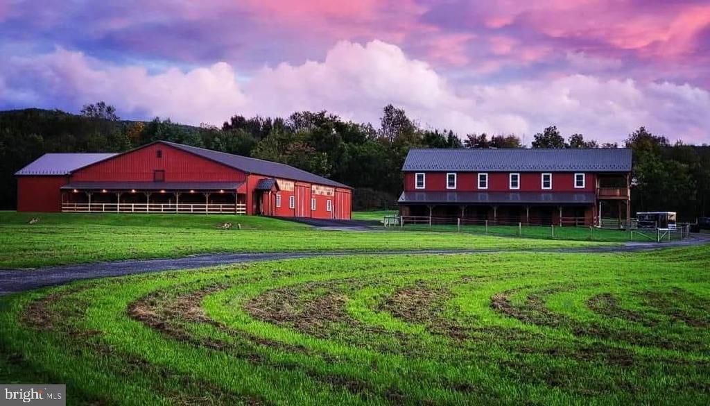 67 E YELLOWBREECHES ROAD, CARLISLE, PA 17015