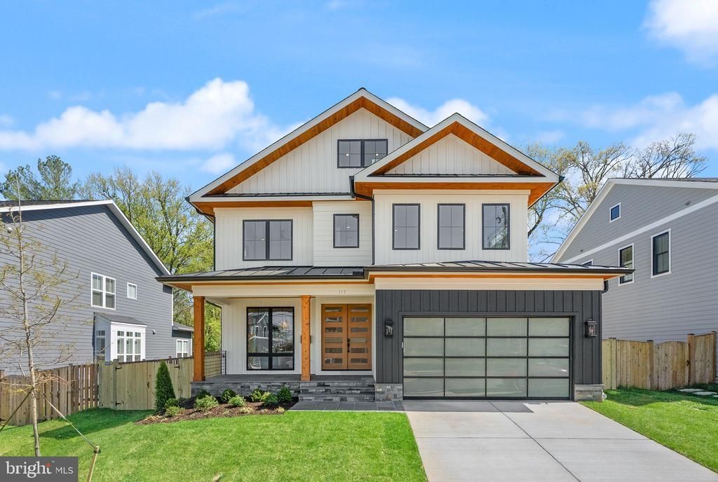 112 Elm Street Sw, Vienna, VA 22180 Main Photo