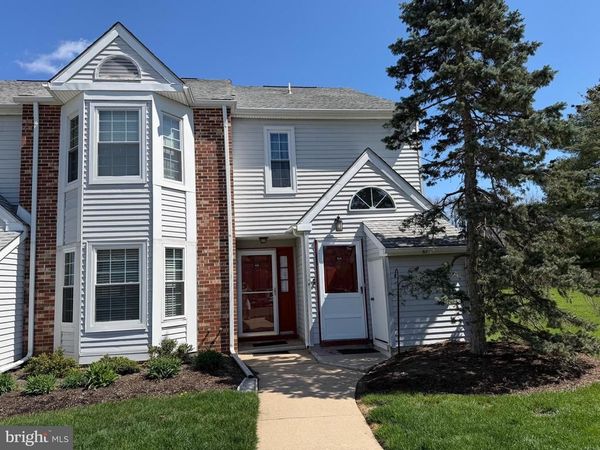 106 PINEWOOD DRIVE, HAMILTON, NJ 08690