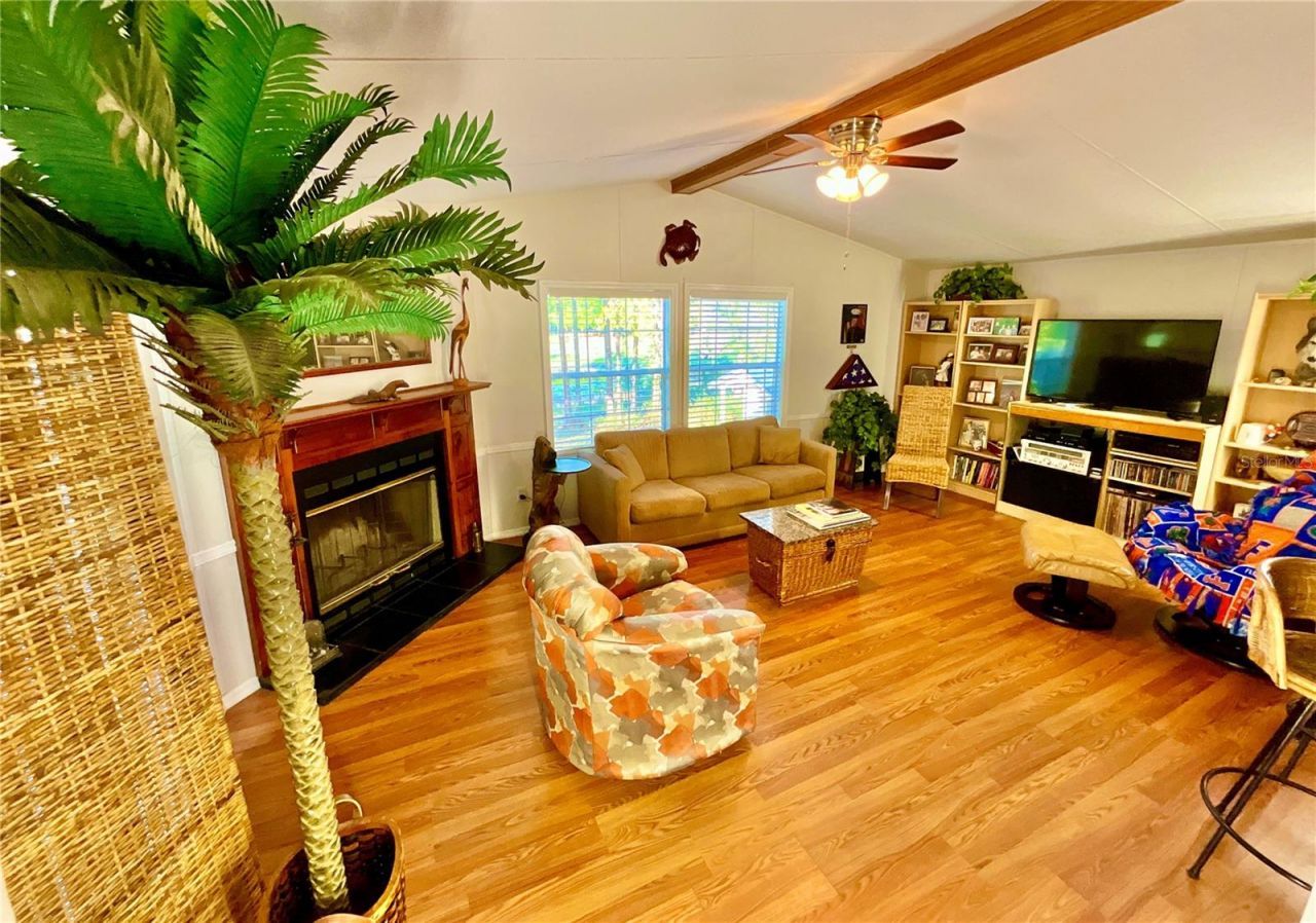129 Crystal Lake Drive, Melrose, FL 32666 Photo