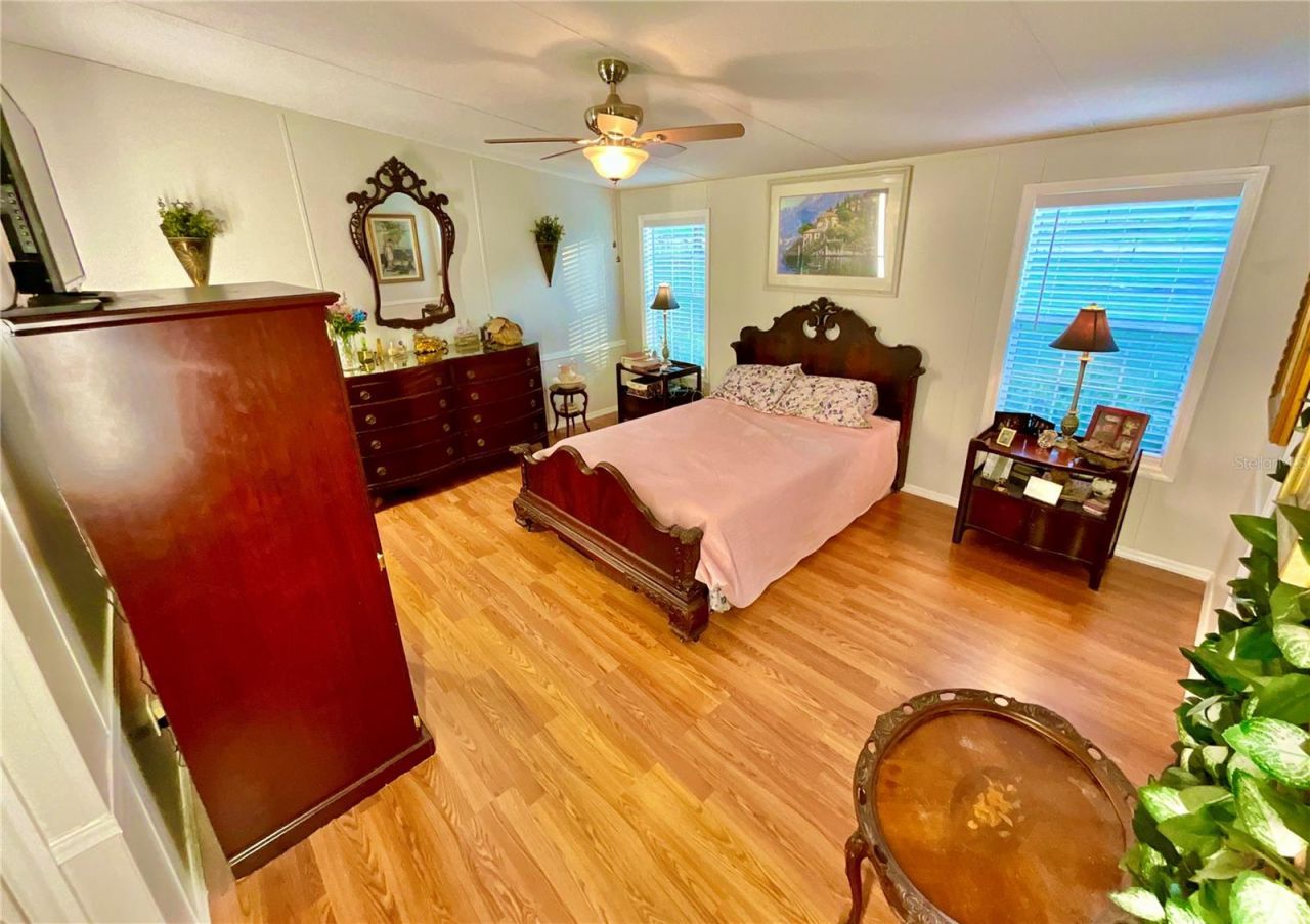 129 Crystal Lake Drive, Melrose, FL 32666 Photo