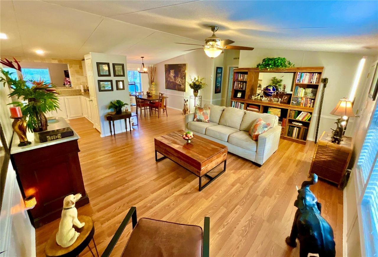 129 Crystal Lake Drive, Melrose, FL 32666 Photo