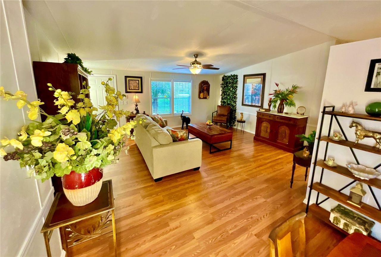 129 Crystal Lake Drive, Melrose, FL 32666 Photo