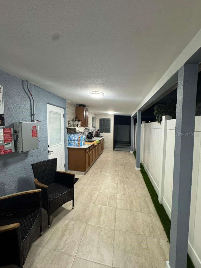 2593 38th Avenue N, Unit B, Saint Petersburg, FL 33713 Photo