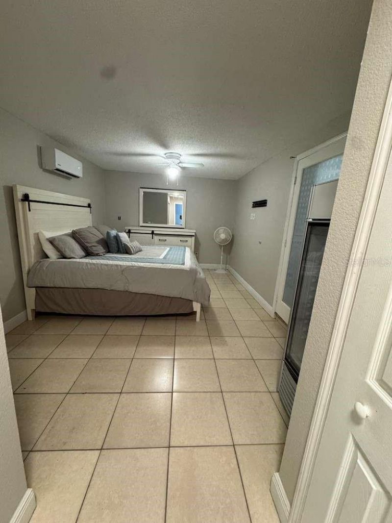 2593 38th Avenue N, Unit B, Saint Petersburg, FL 33713 Photo