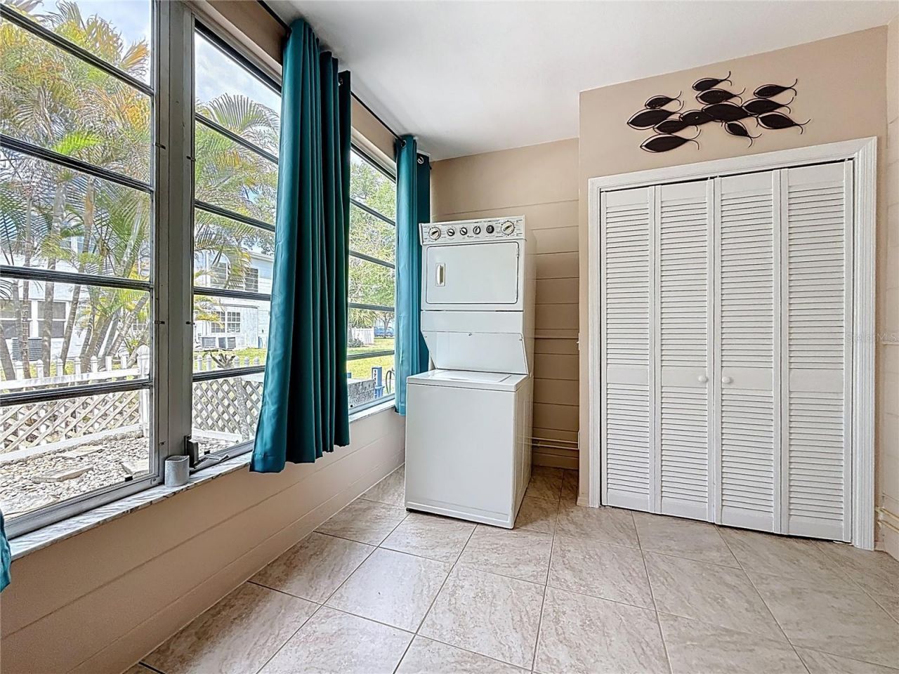 5861 42nd Terrace N, Unit 1610, Kenneth City, FL 33709 Photo