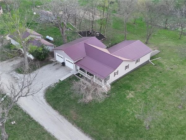 21352 State 46 Highway, Maryville, MO 64468