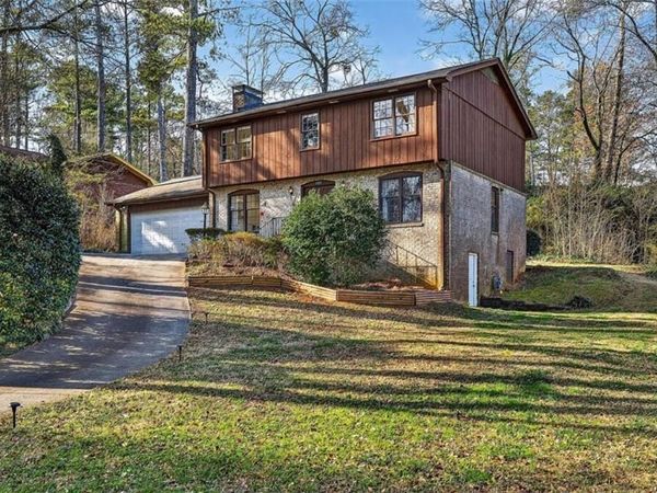 571 Tahoe Circle, Stone Mountain, GA 30083