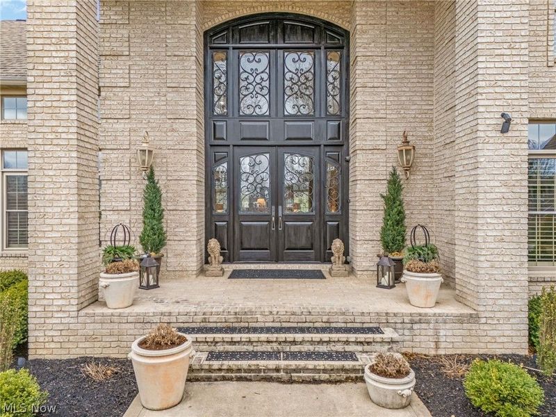 1311 Chantilly Circle NE, Canton, OH 44721 Photo 4