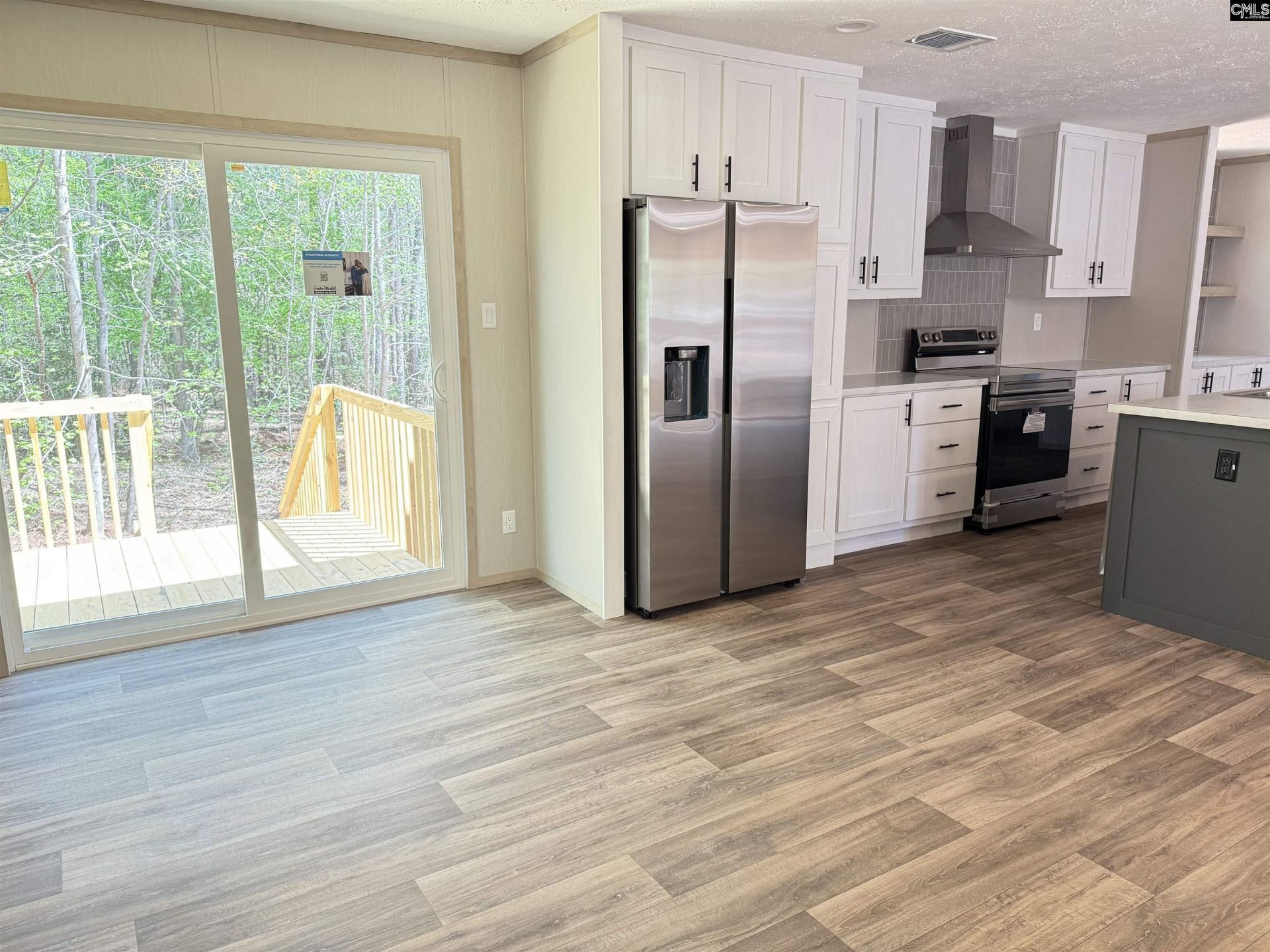 211 Compass Drive  Photo 10