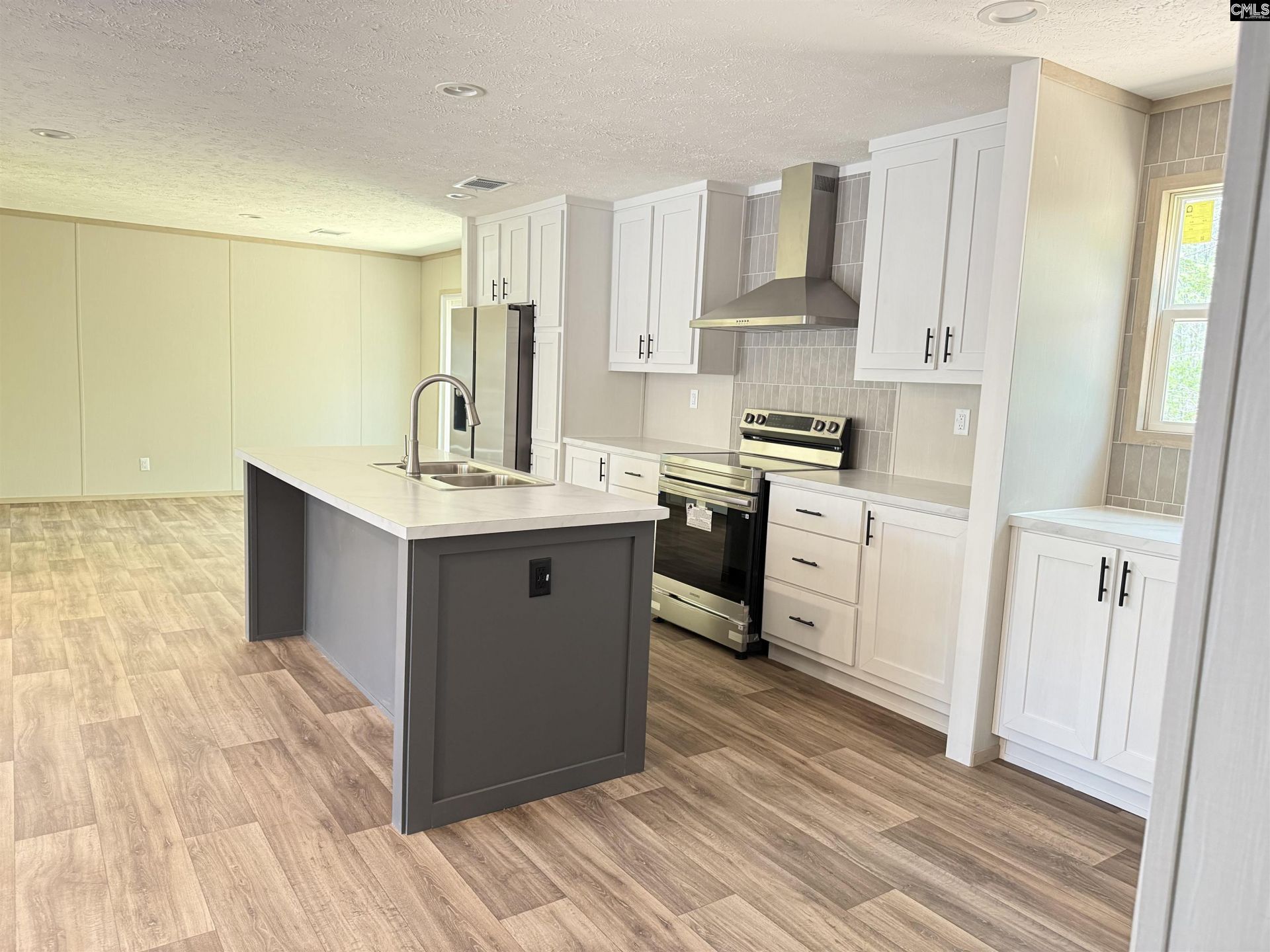 211 Compass Drive  Photo 12