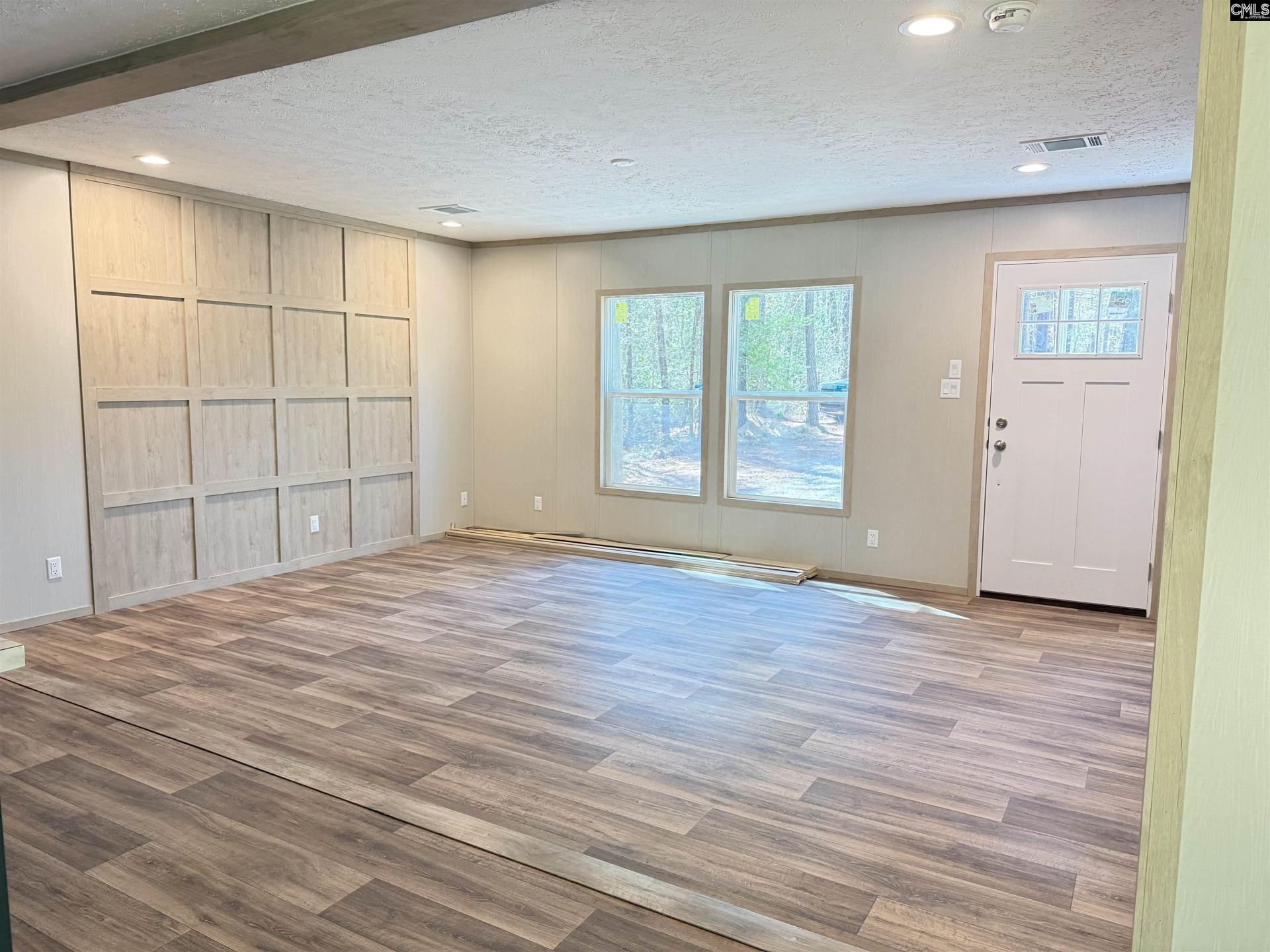 211 Compass Drive  Photo 13