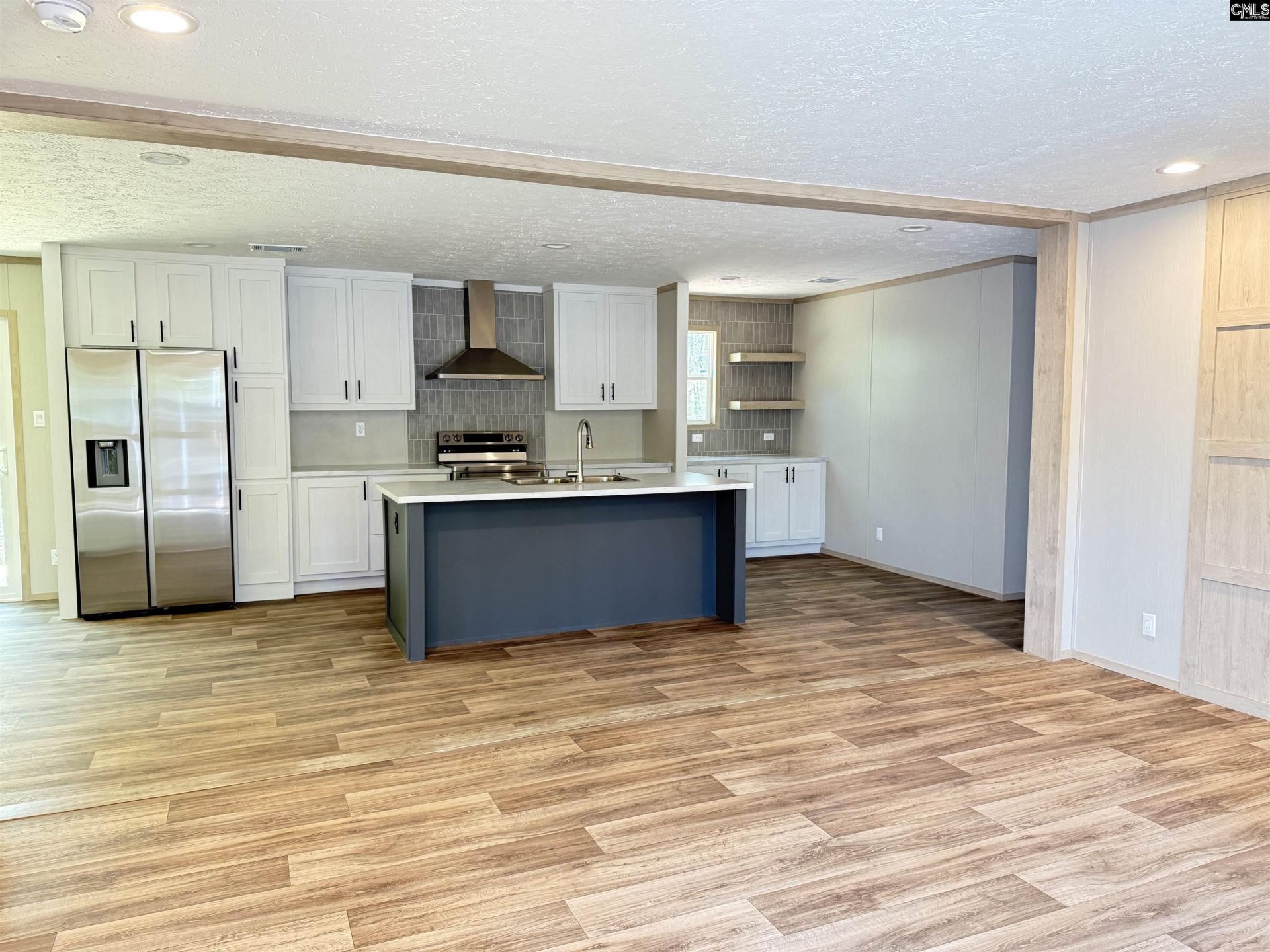 211 Compass Drive  Photo 5