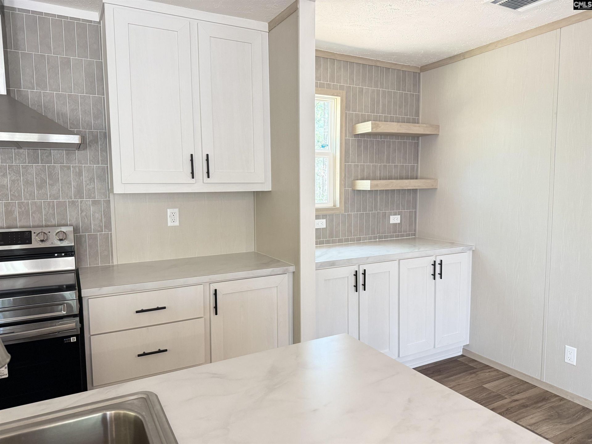 211 Compass Drive  Photo 8